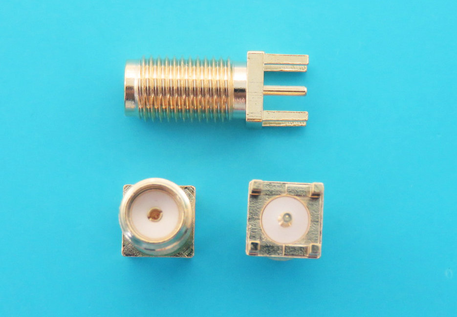 SMA 180°DIP 正脚带孔 L16.5 11牙
