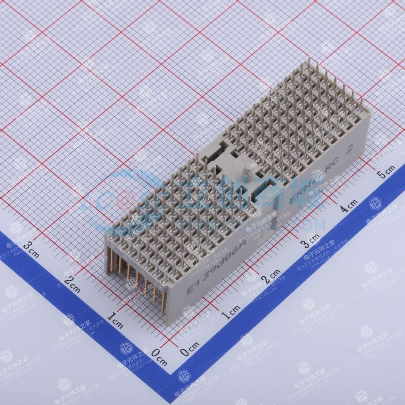 停产 间距:2mm PIN:154P 公 直插