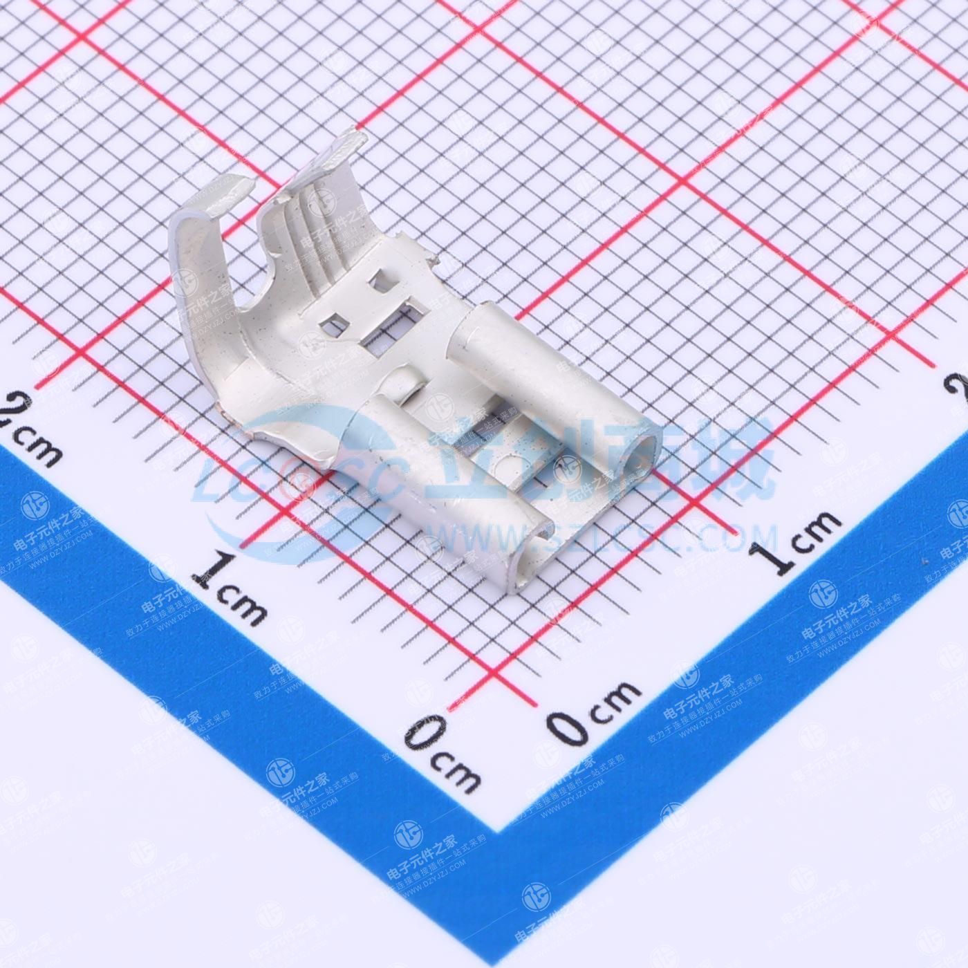 快速断开插座,18 - 12 AWG线径,0.82 - 3.31 mm²线径,配合插片宽度6.35 mm,旗形,磷青铜