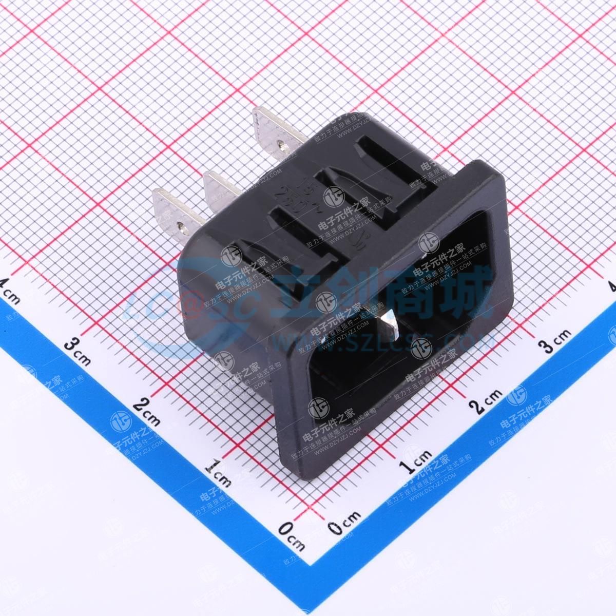 IEC电器进/出线口连接器,前侧卡扣安装,支持焊接或快速连接端子