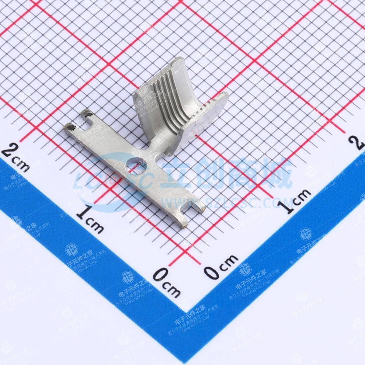 直通接头,10 - 8 AWG 线规,5 - 8 mm² 线规,可接 3 根线,带齿,10000 - 16000 CMA 线规,黄铜