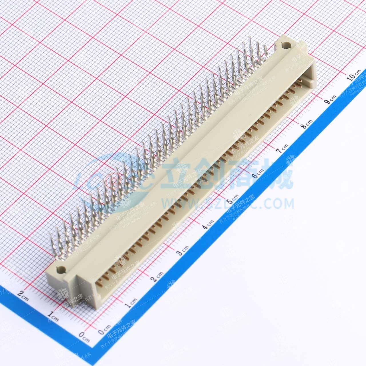 电流额定值2A，耐压1000V交流1分钟的连接器