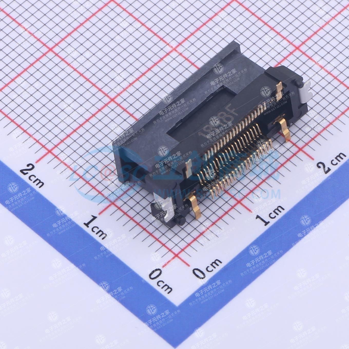 PIN:44P 间距:0.5mm 立贴