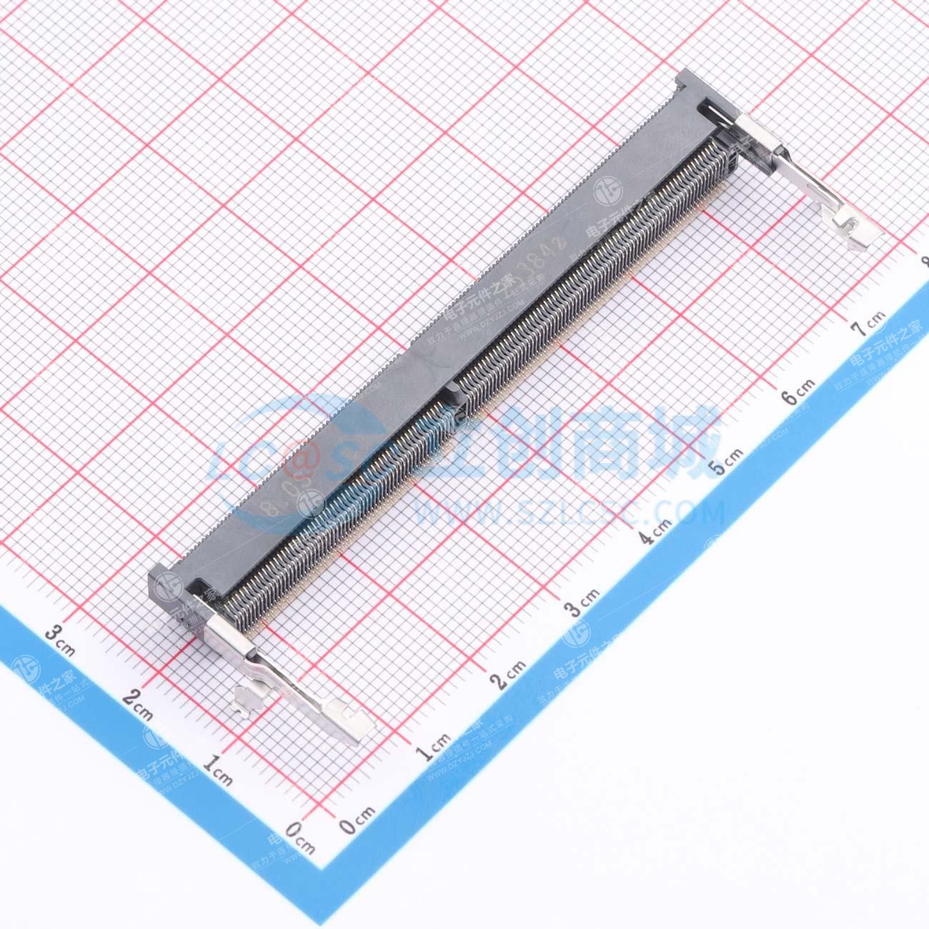 黑色 DDR4 小型双列直插内存模块