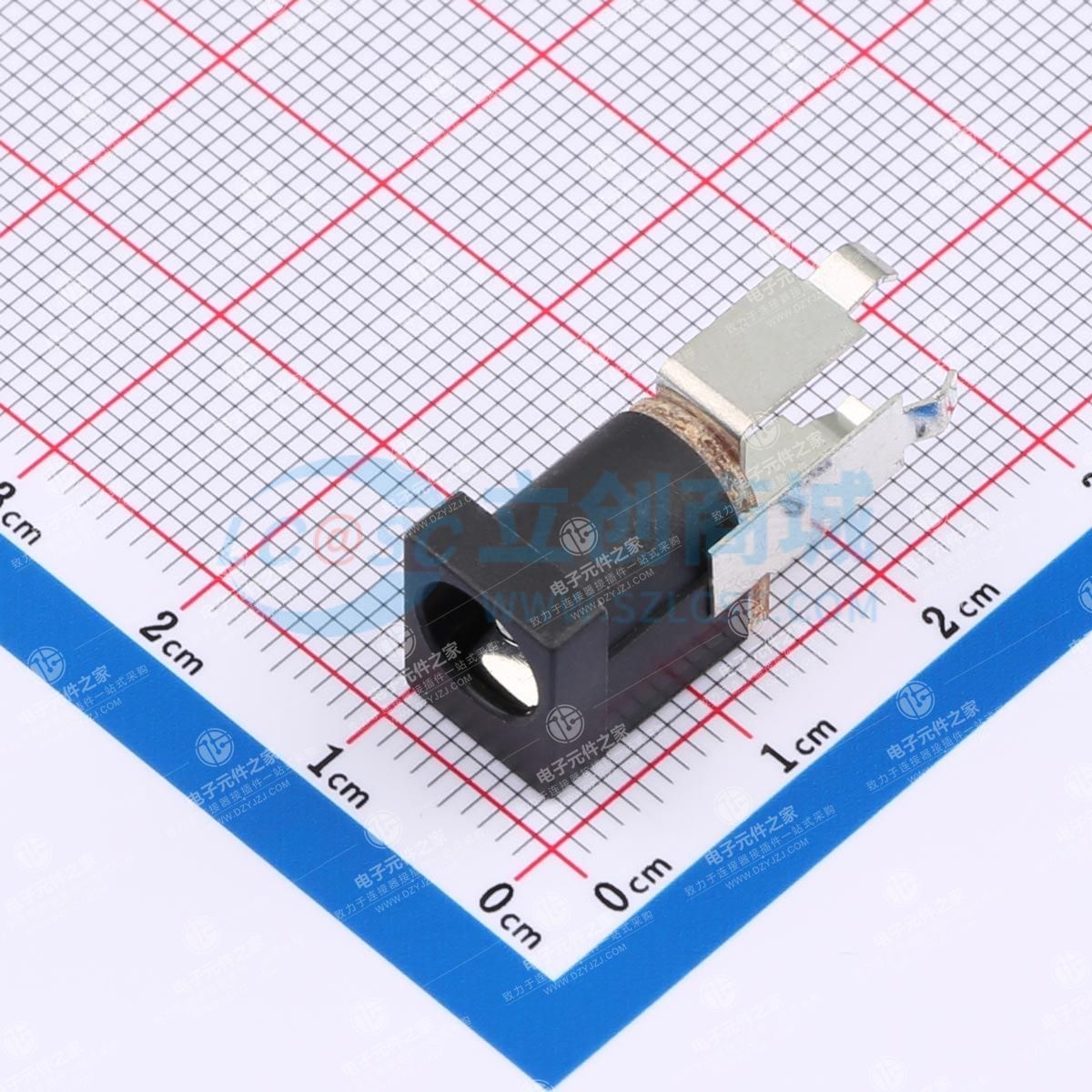 DC电源插座 内径:3mm 外径:6.8mm