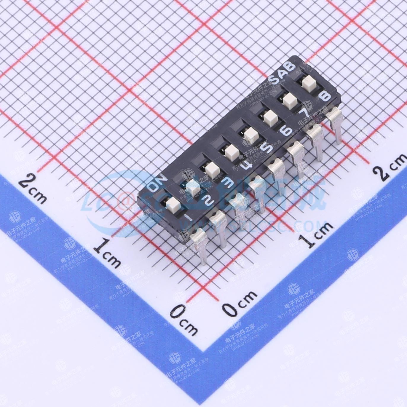 2.54mm间距 8P两态插件拨码开关
