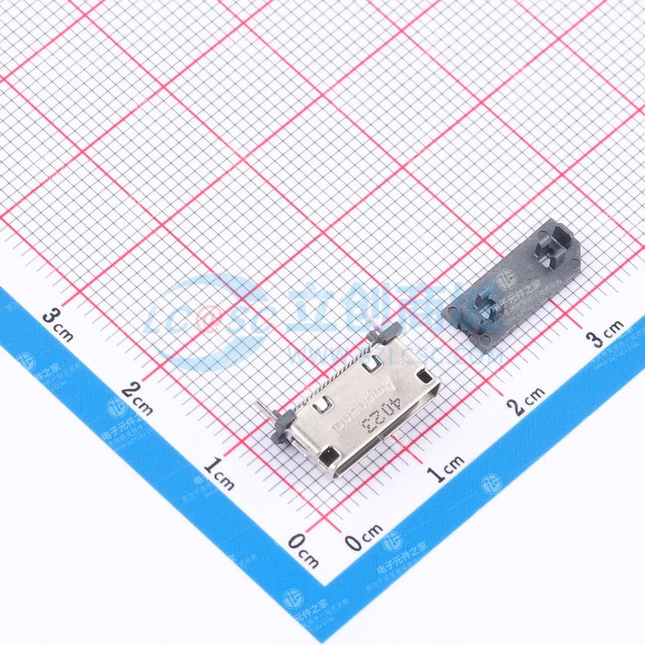 OCULINK 4X 插座，42 针，垂直 SMT