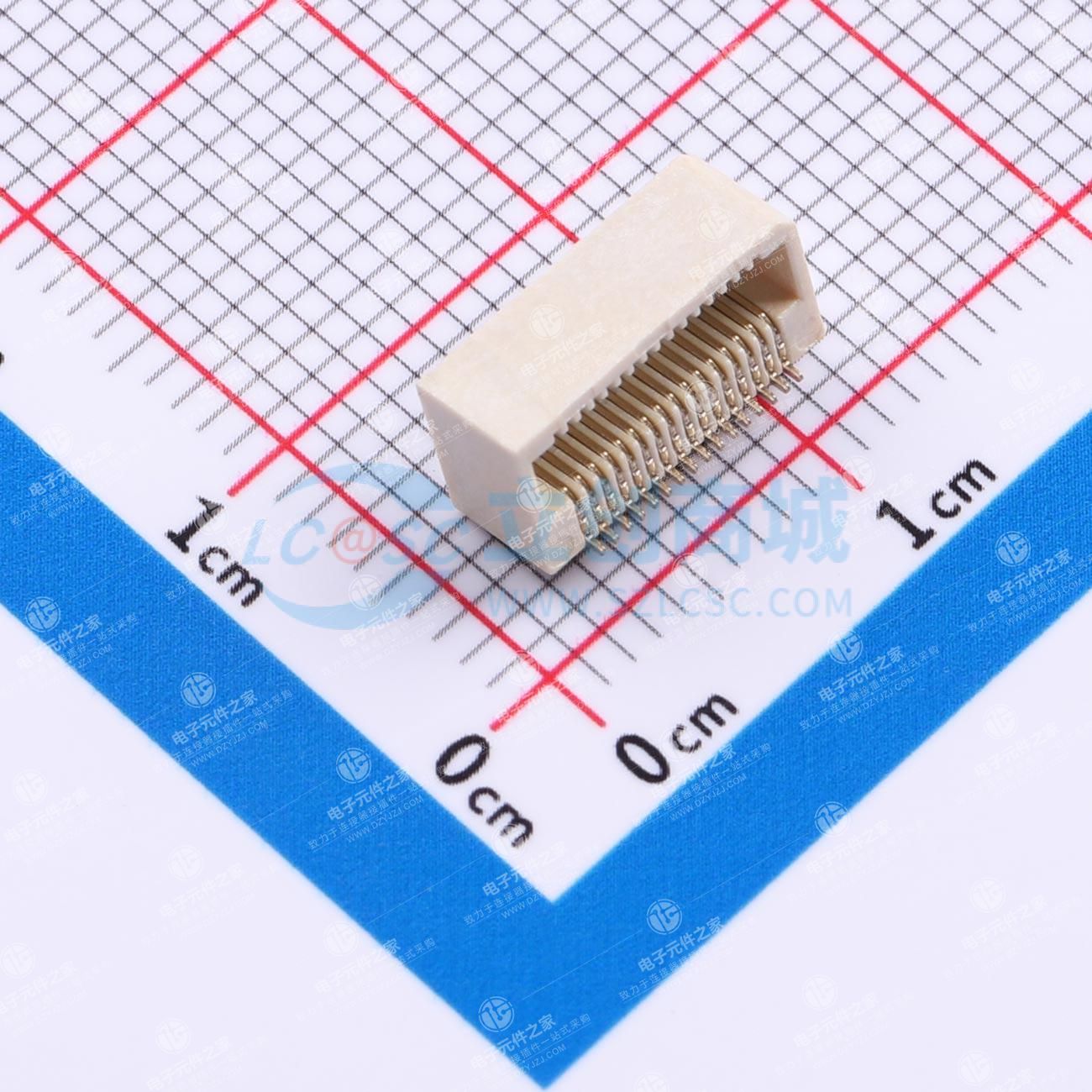 PIN:32P 间距:0.5mm 卧贴