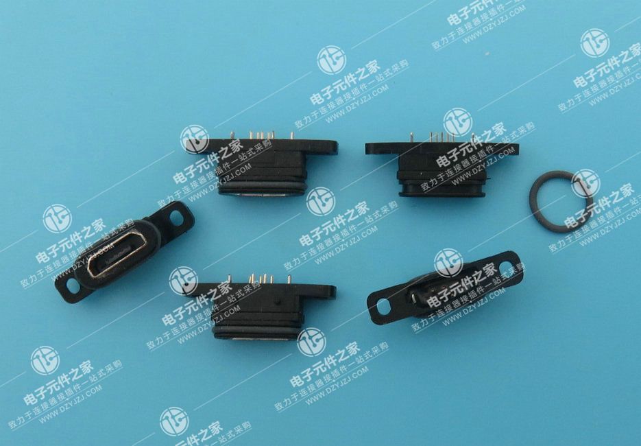 MICRO USB 5P B口 带防水胶圈 带耳朵 立式180°