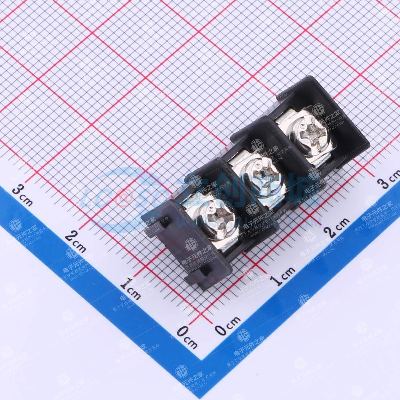 黑色 8.5mm 1x3P 直插 边脚 排数:1 每排P数:3