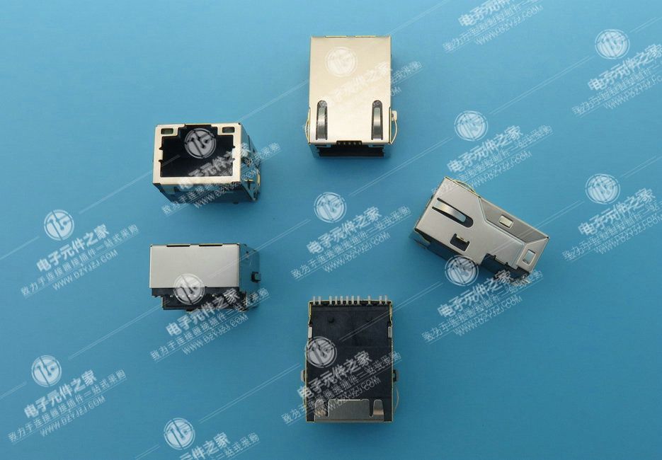 RJ45 带灯带弹  100BASE 沉板全贴（无1.8.10脚）