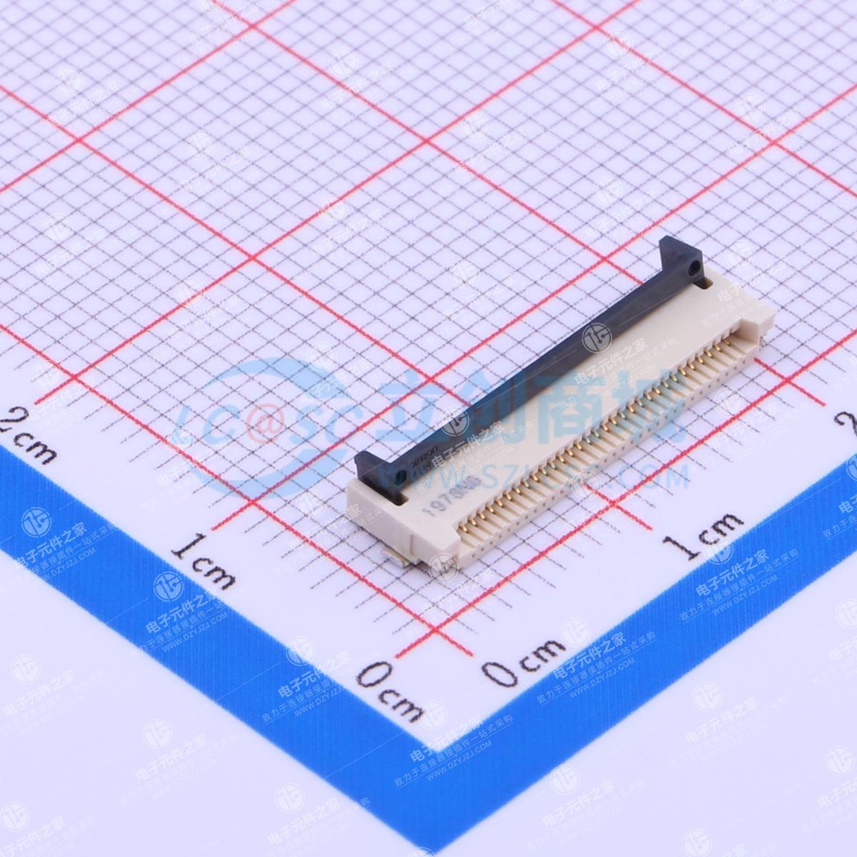 间距:0.5mm P数:32P 双侧触点/上下接